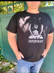 Футболка чоловіча з патріотичною вишивкою Козак