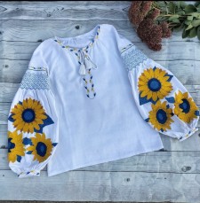 Жіноча вишиванка Соняхи з машинною вишивкою 